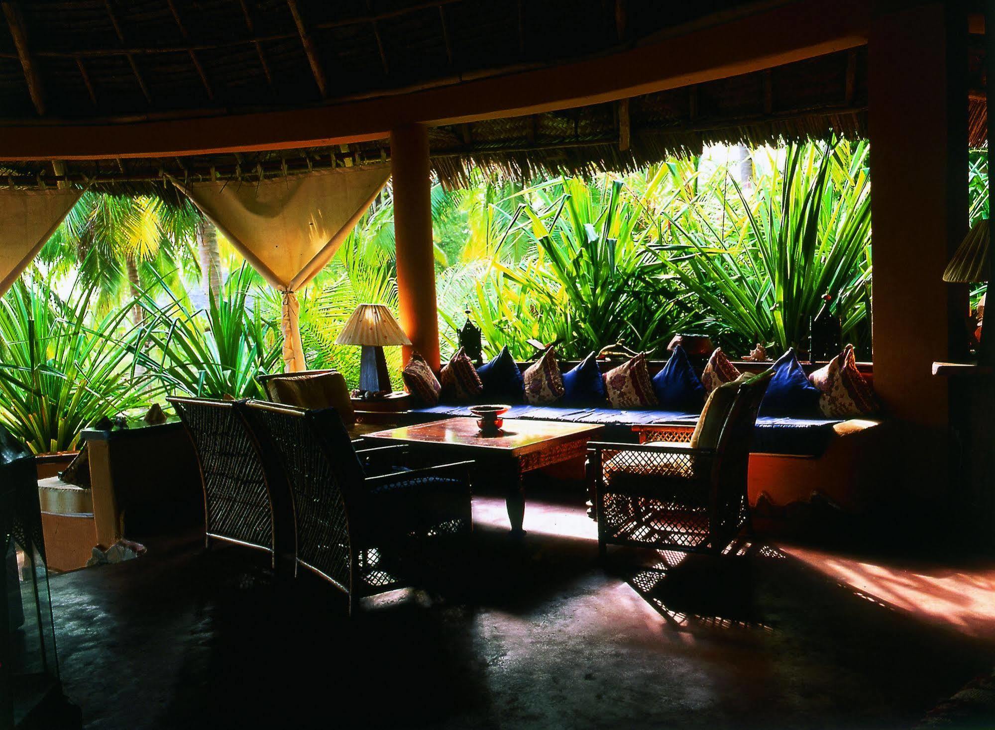 Kinasi Lodge Utende Exterior photo