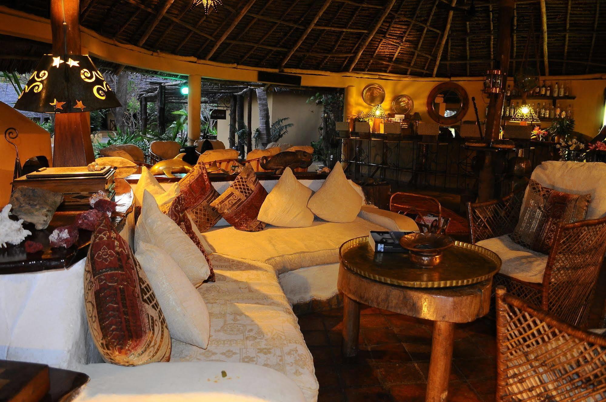 Kinasi Lodge Utende Exterior photo